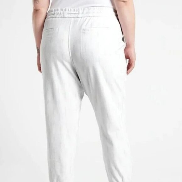 NWT Athleta Farallon Printed Joggers size 24 UPF Comfort Performance MSRP $109 - Picture 2 of 4
